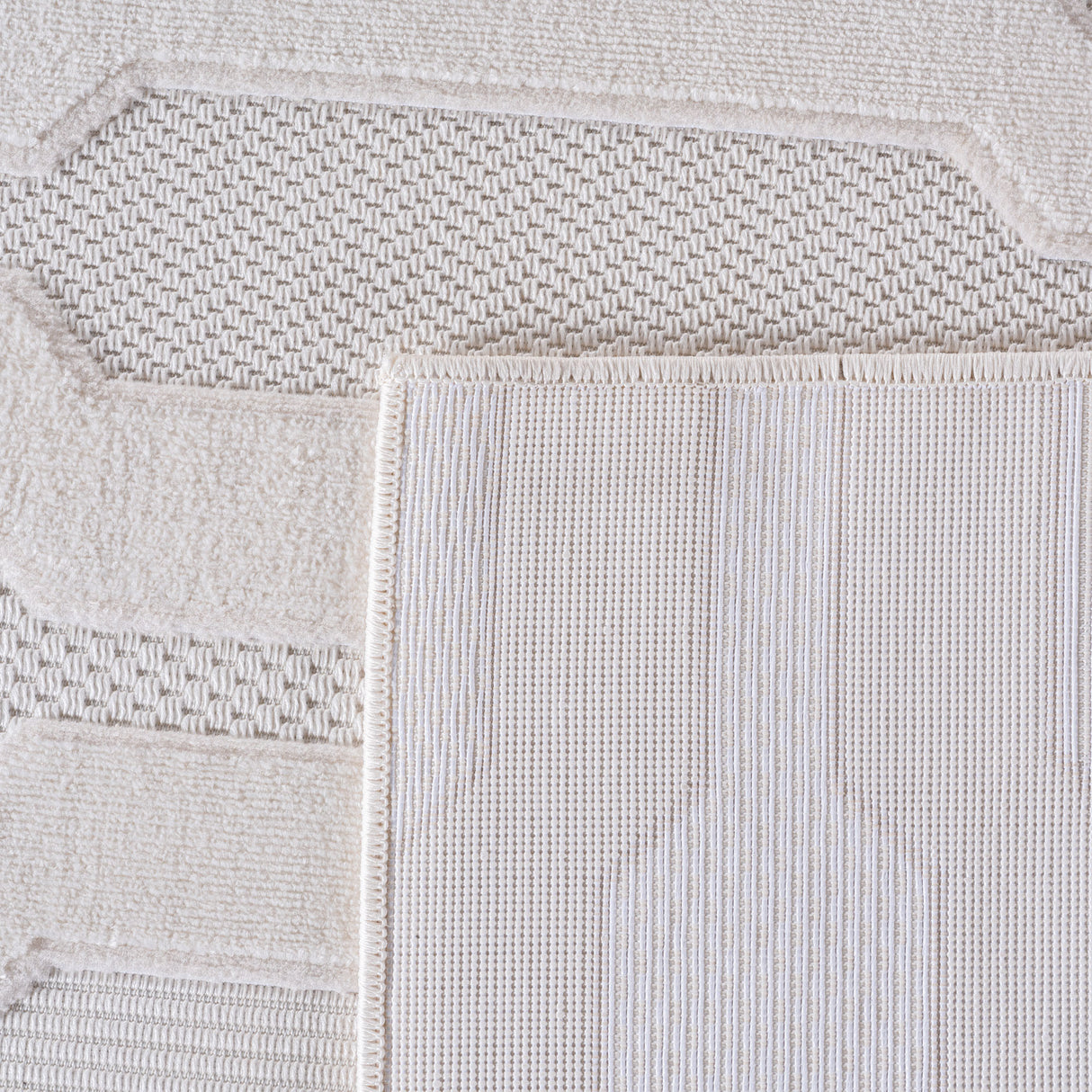 Belle 1654 Creme – 3D Effekt Teppich mit moderner Struktur