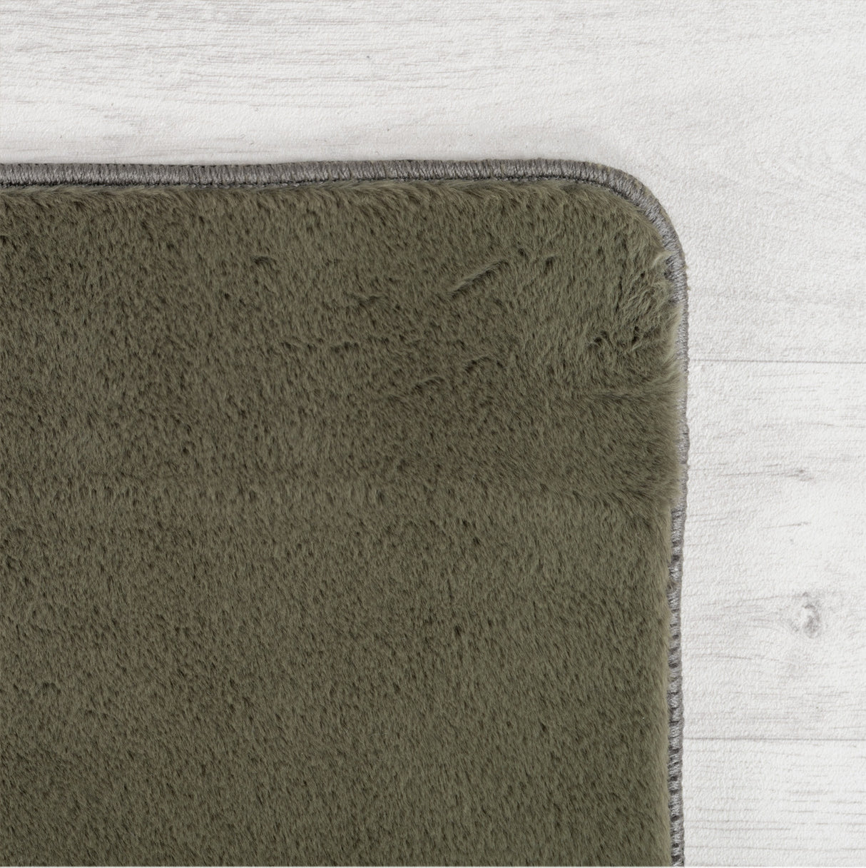 Nora 1400 Grün – Moderner Uni Teppich mit rutschfester Filz-Rückseite