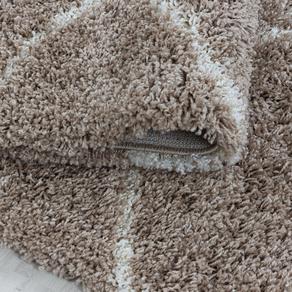 Wellen Shaggy 3201 Beige – Hochflor Shaggy Teppich für extra Komfort
