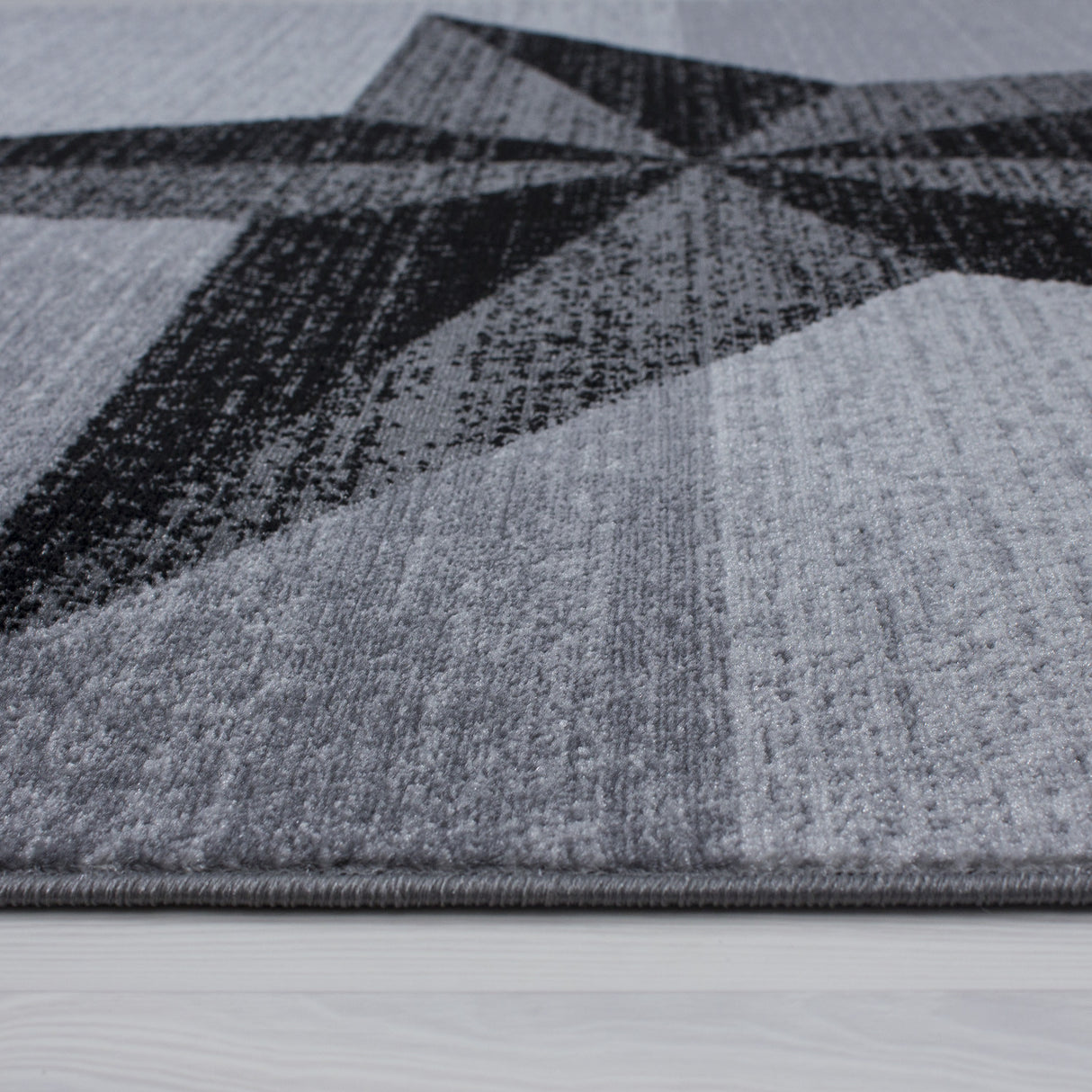 Nour 8002 Grau – Moderner Uni Teppich mit zeitlosem Design