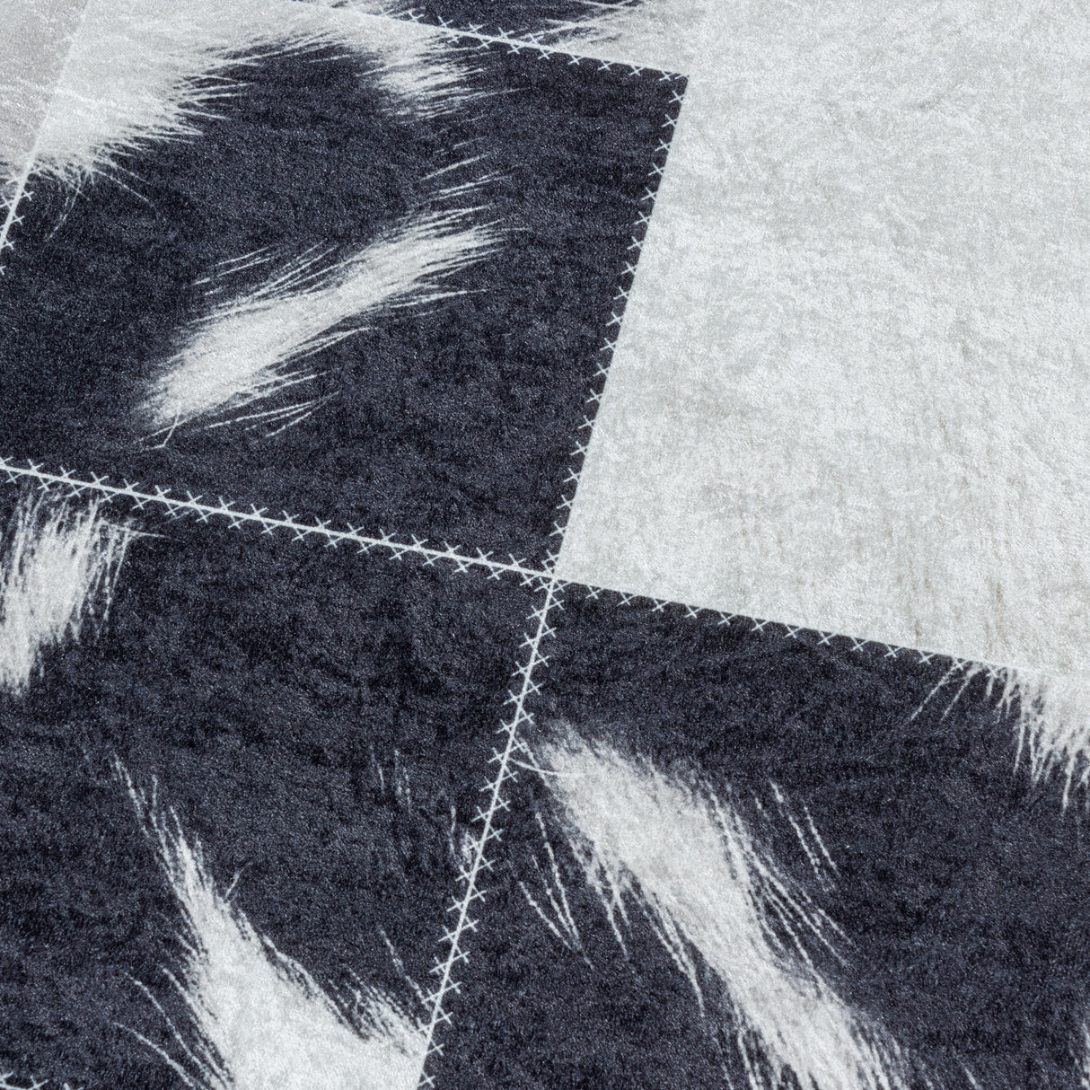 Mosaik 4307 Schwarz – Moderner Uni Teppich mit zeitlosem Design