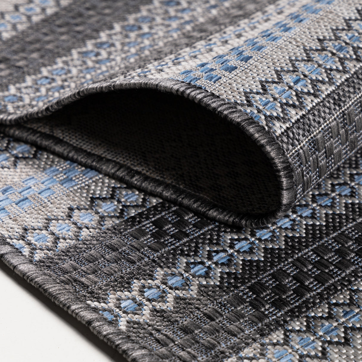 Sun 4411 Schwarz – Robuster Indoor- & Outdoor-Teppich für vielseitige Bereiche