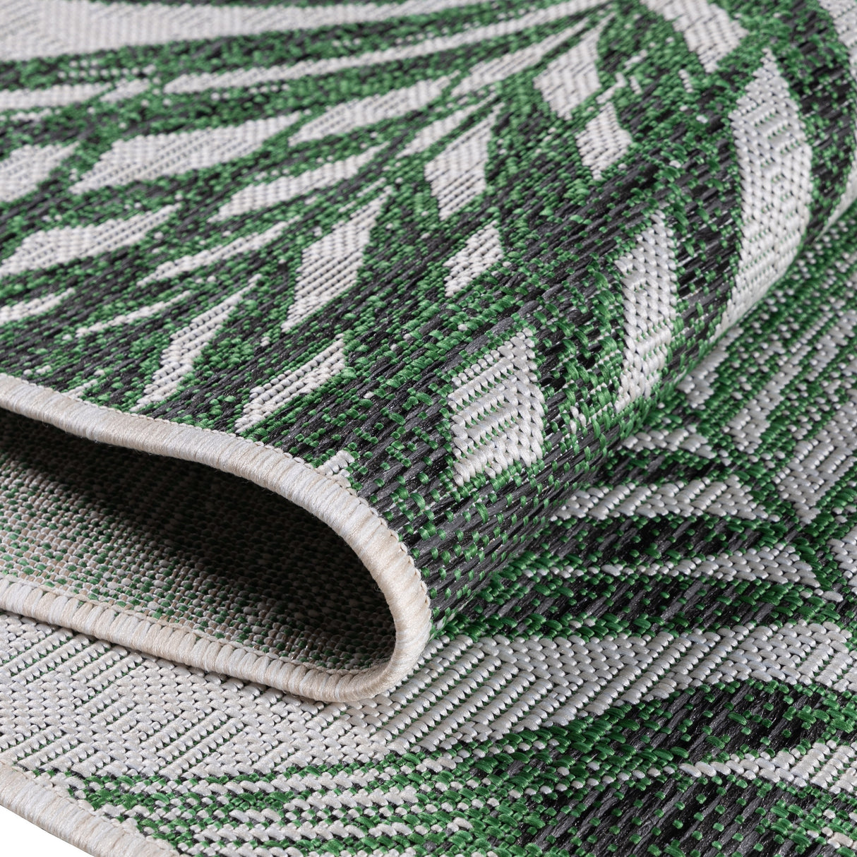 Sun 4415 Grün – Robuster Indoor- & Outdoor-Teppich für vielseitige Bereiche
