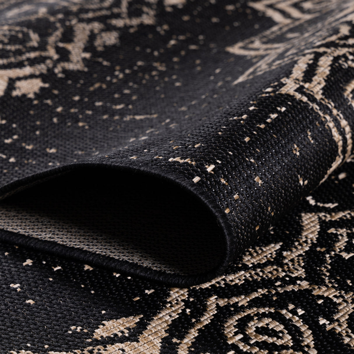 Sun 4417 Schwarz – Robuster Indoor- & Outdoor-Teppich für vielseitige Bereiche