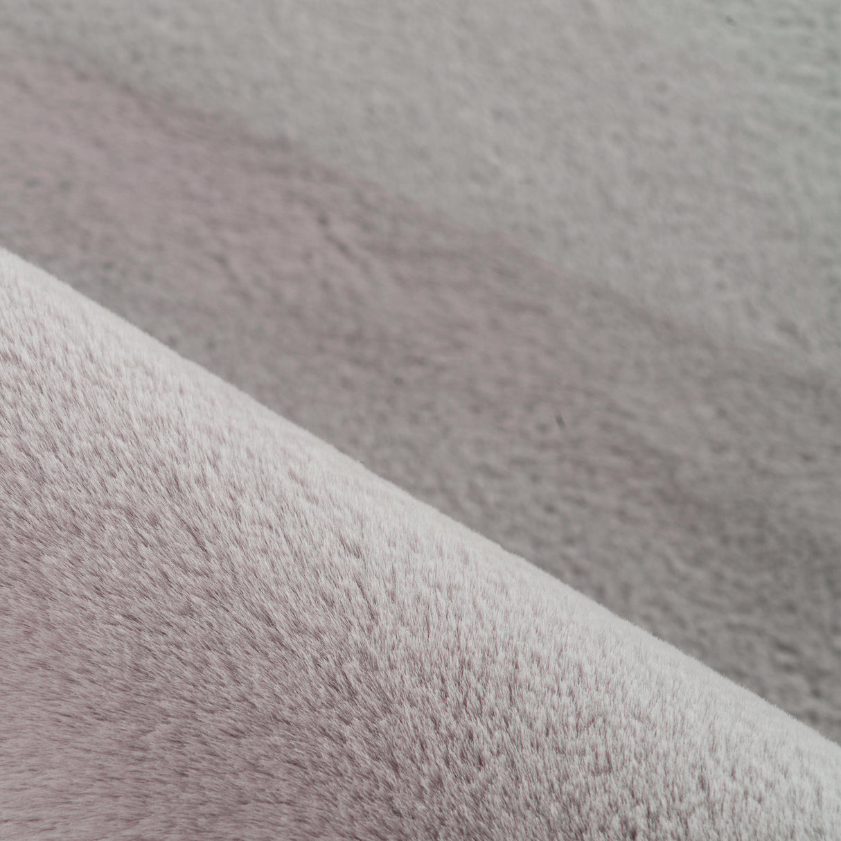 Pufi 5100 Beige – Moderner Shaggy Teppich für gemütliche Wohnräume