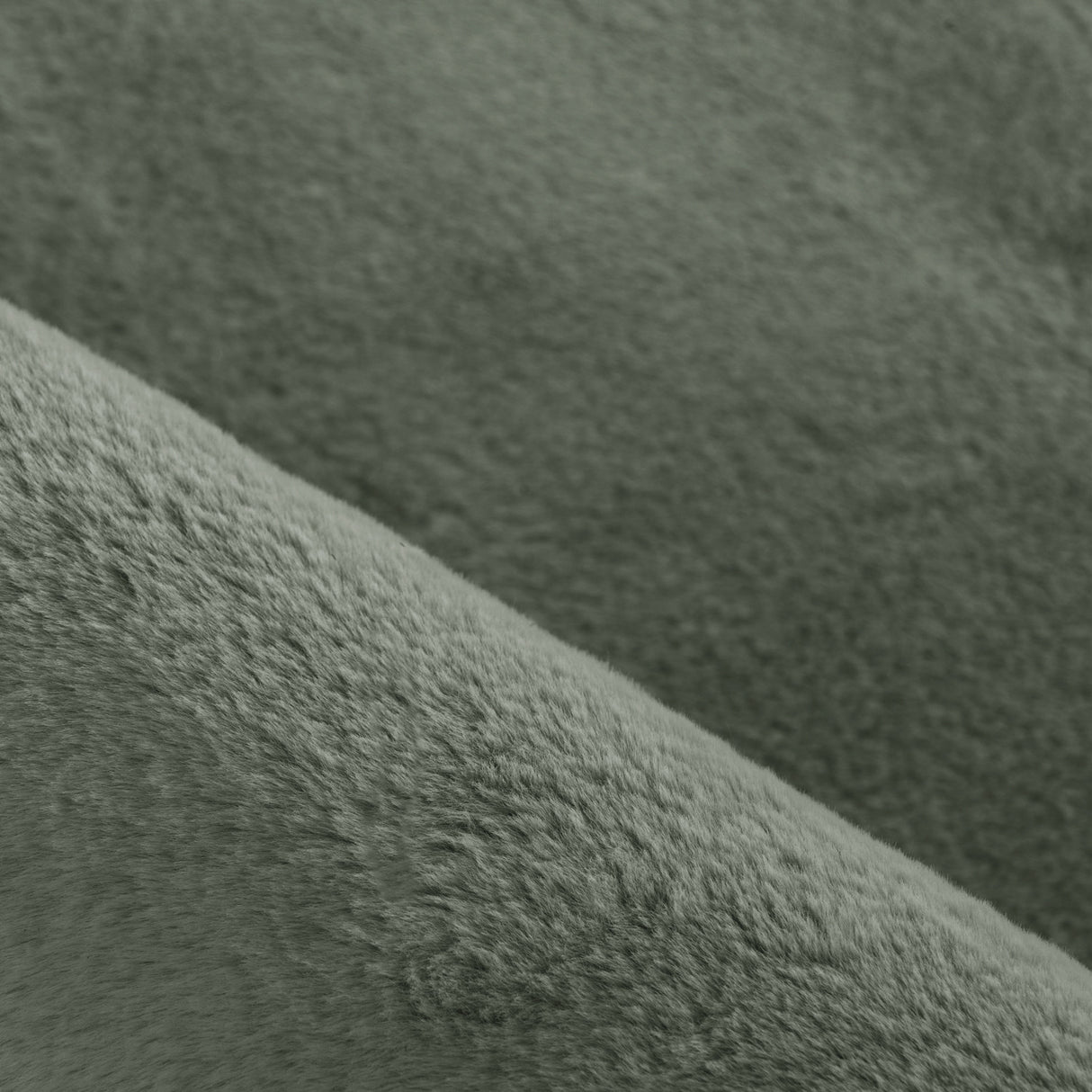 Pufi 5100 Grün – Moderner Shaggy Teppich für gemütliche Wohnräume