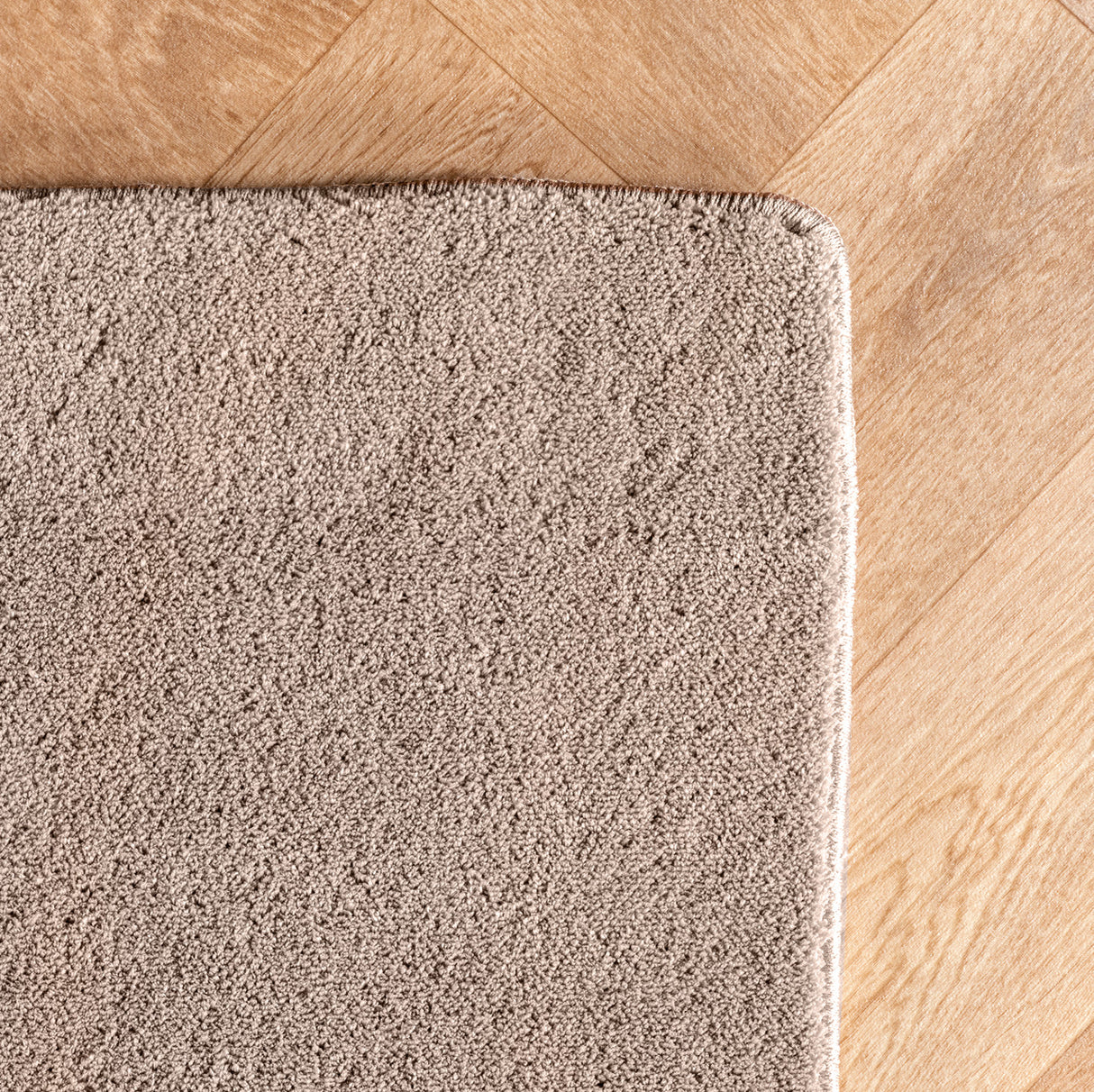 Benzano 1614 Beige – Moderner Uni Teppich mit zeitlosem Design