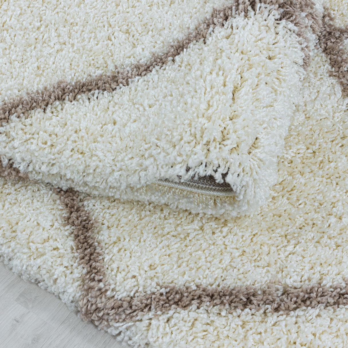 Linia Shaggy 3401 Creme – Hochflor Shaggy Teppich für luxuriösen Wohnkomfort