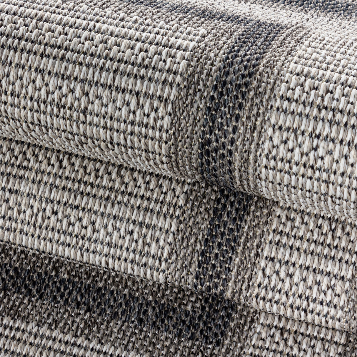 Avin 4901 Creme – Wetterfester Teppich für Innen- & Außenbereiche