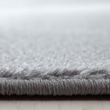 Kristal 9310 Black – Modern solid-color rug with a timeless design