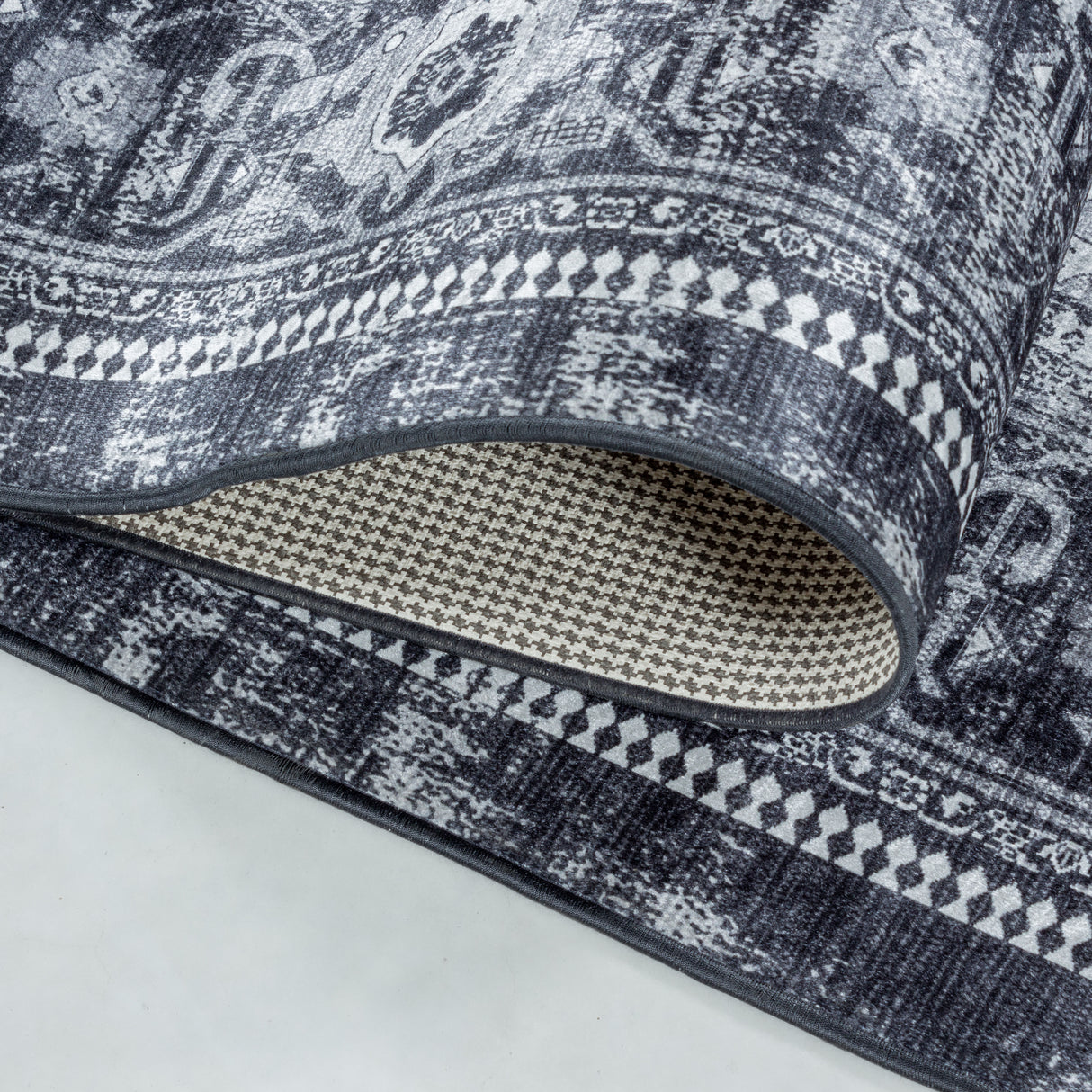 Mosaik 4301 Schwarz – Moderner Uni Teppich mit zeitlosem Design