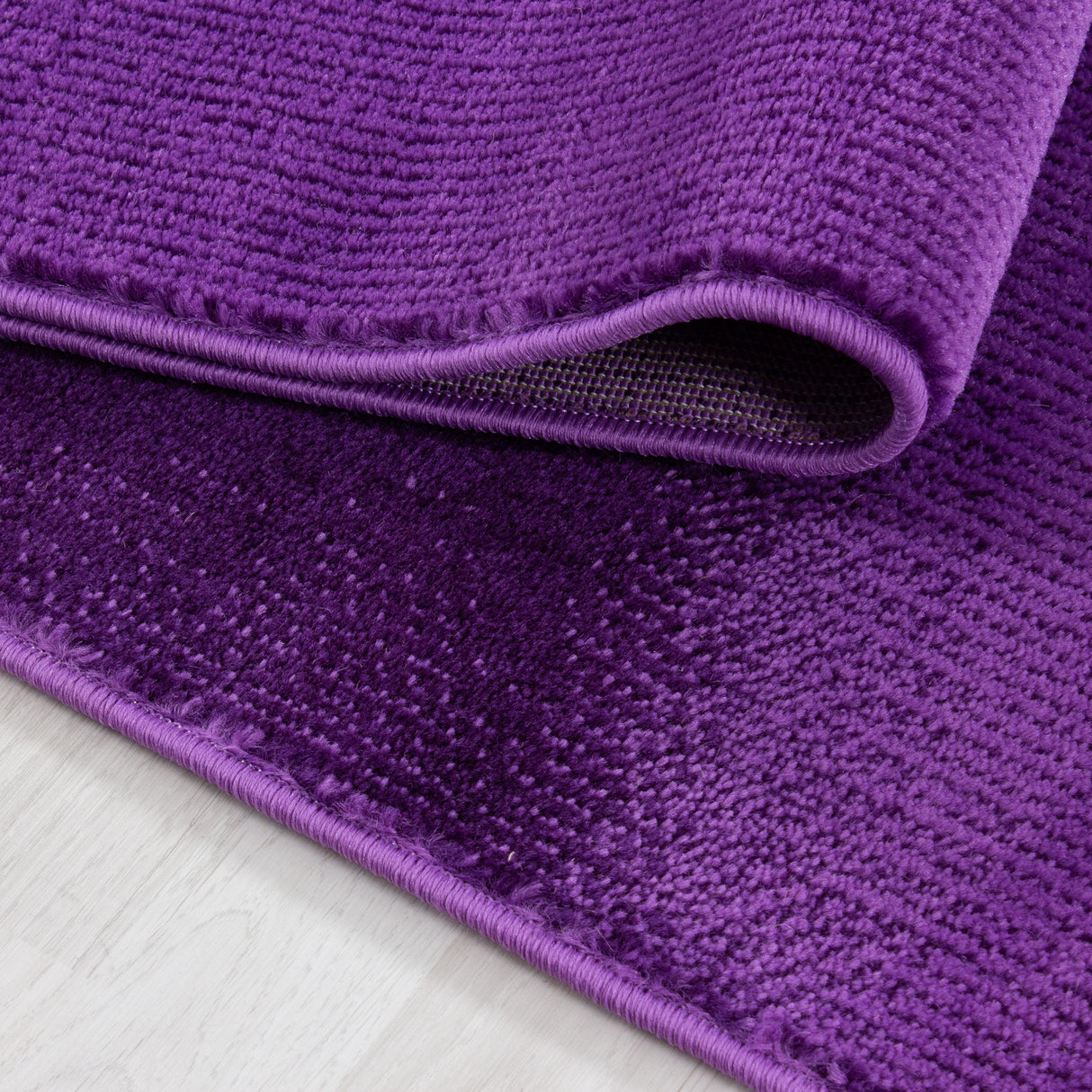 Carisma 6590 Violett – Moderner Uni Teppich mit zeitlosem Design